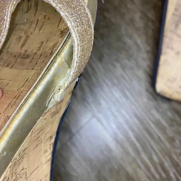 Gold Wedge Sandal - 8.5 - Picture 7 of 10